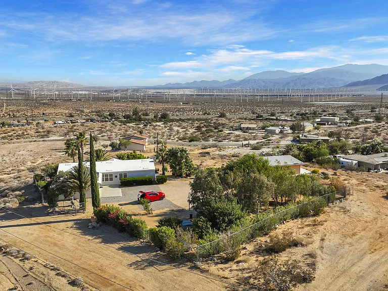 60781 Painted Hills Rd #60781 — Photo 18