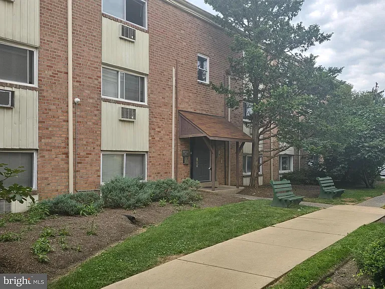 8125 W Chester Pike #A4 — Photo 3