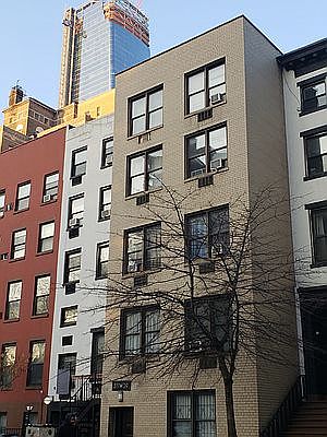 5th image of 311 W 29th St APT 3C