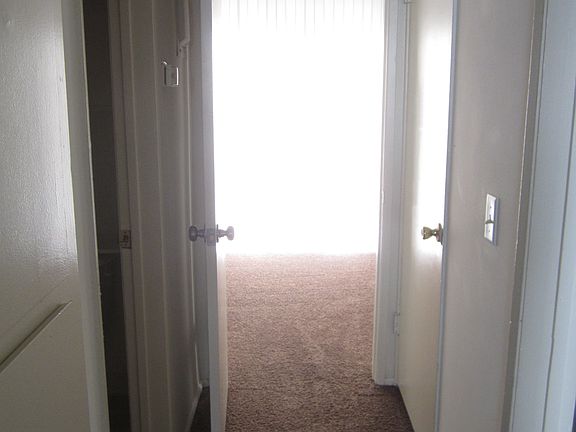 4th image of 1134 E Doran St APT 2