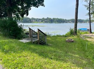 1670 Maxfield Rd, Hartland, MI 48353