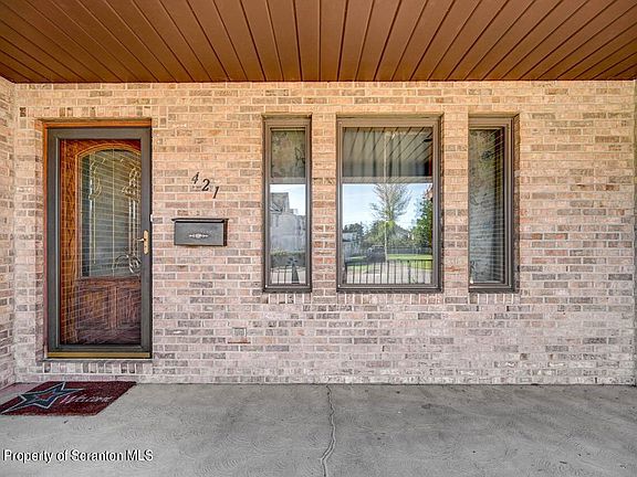 3rd image of 421 Boulevard Ave