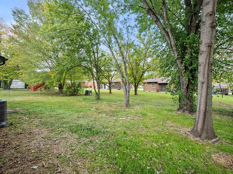 113 Locker Ct — Photo 24