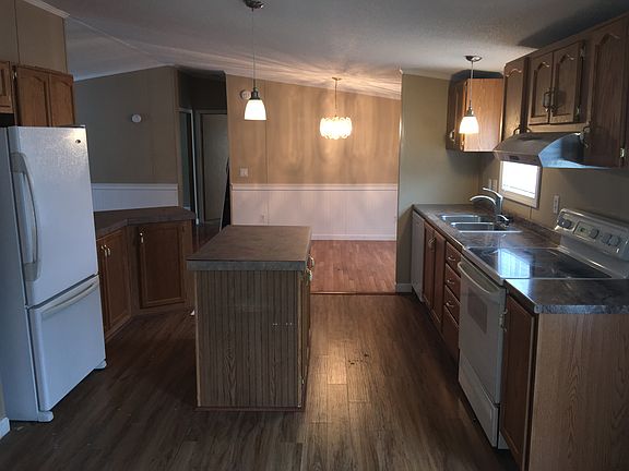 3rd image of 61 Marc Dr
