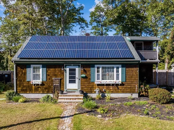 55 Lexington Ave, Dartmouth, MA 02747