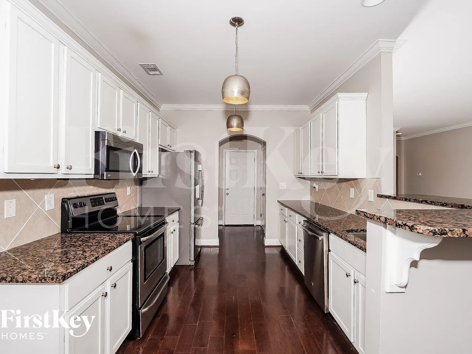 3 bed, 2.0 bath, 1622 sqft, $2,340 — Photo 4