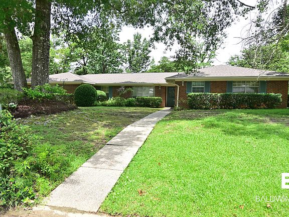 2nd image of 69 Paddock Dr
