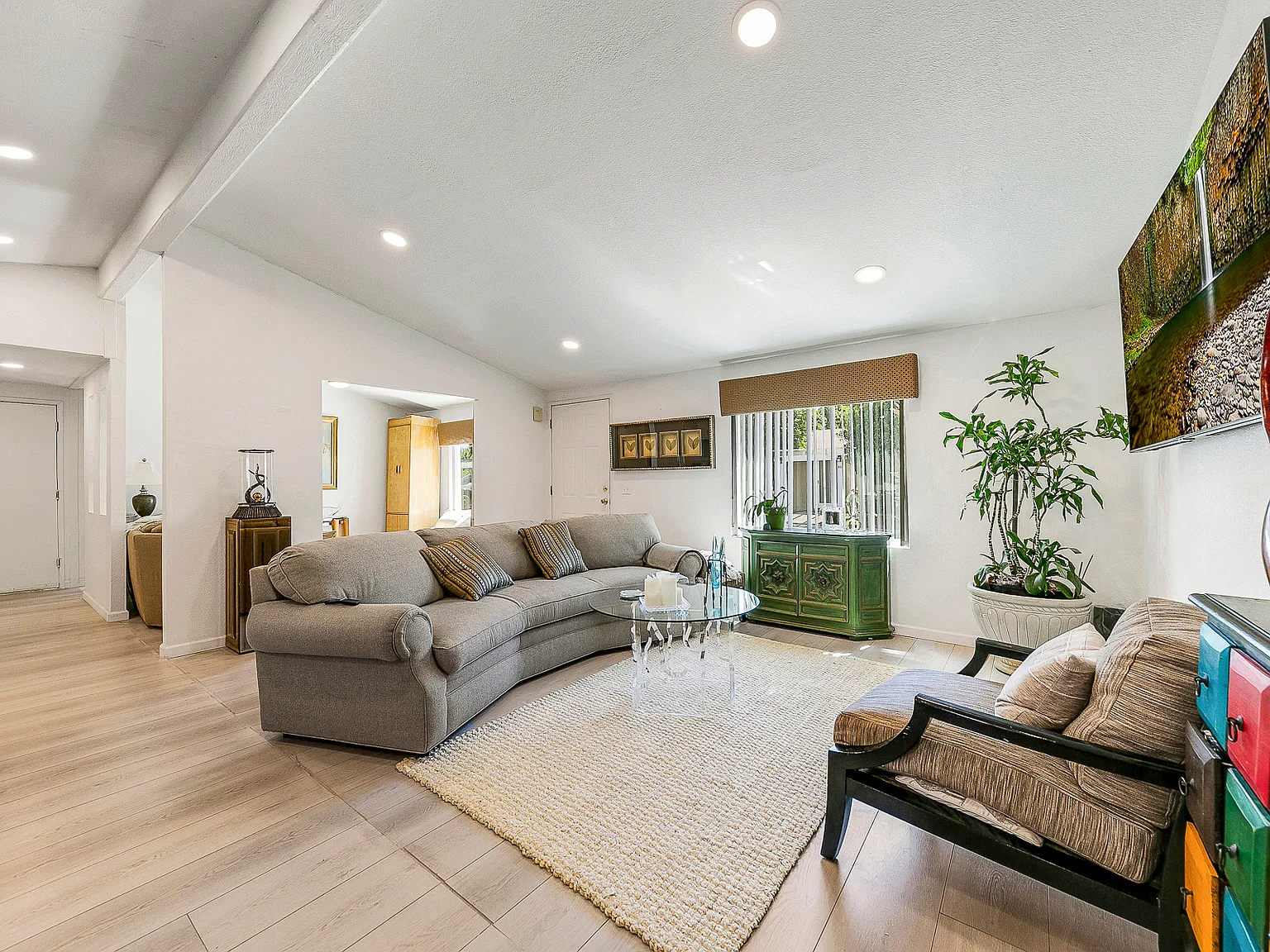 2 bed, 1440 sqft, $2,500 — Photo 2