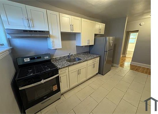 1st image of 1340 W 82nd St