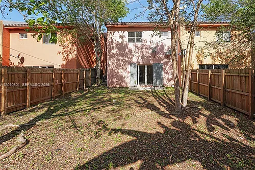 631 SW 10th St Photo 1