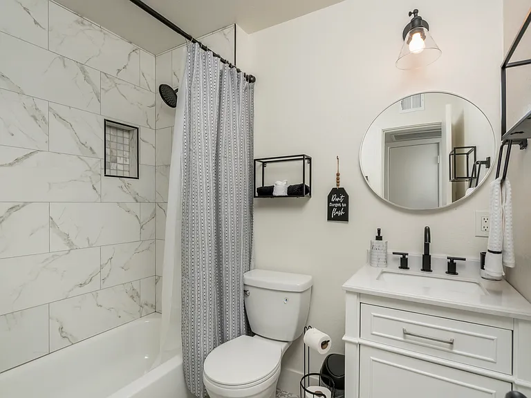 1047 W Elna Rae St — Photo 14