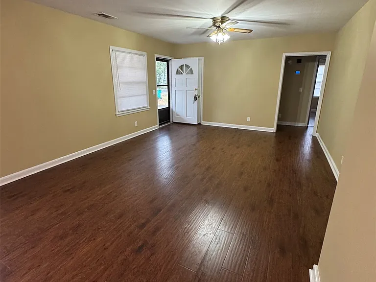 3321 Branch St — Photo 2
