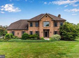 1826 Signal Hill Dr, Mechanicsburg, PA 17050