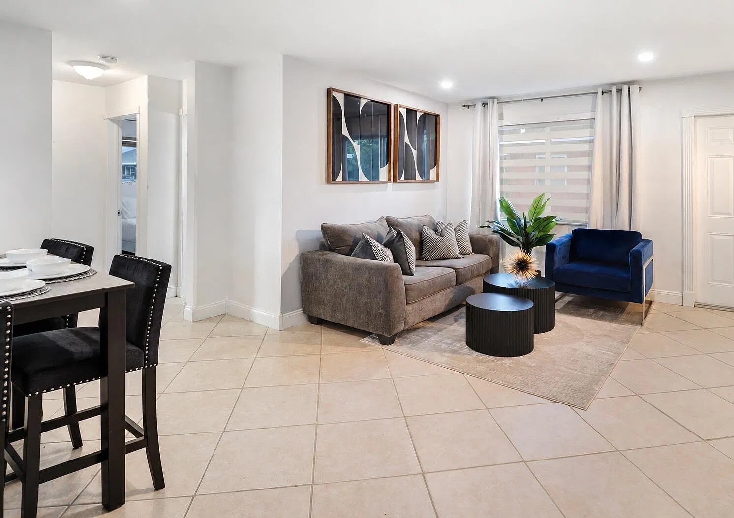 2 bed, 1.0 bath, 800 sqft, $2,750 — Photo 2
