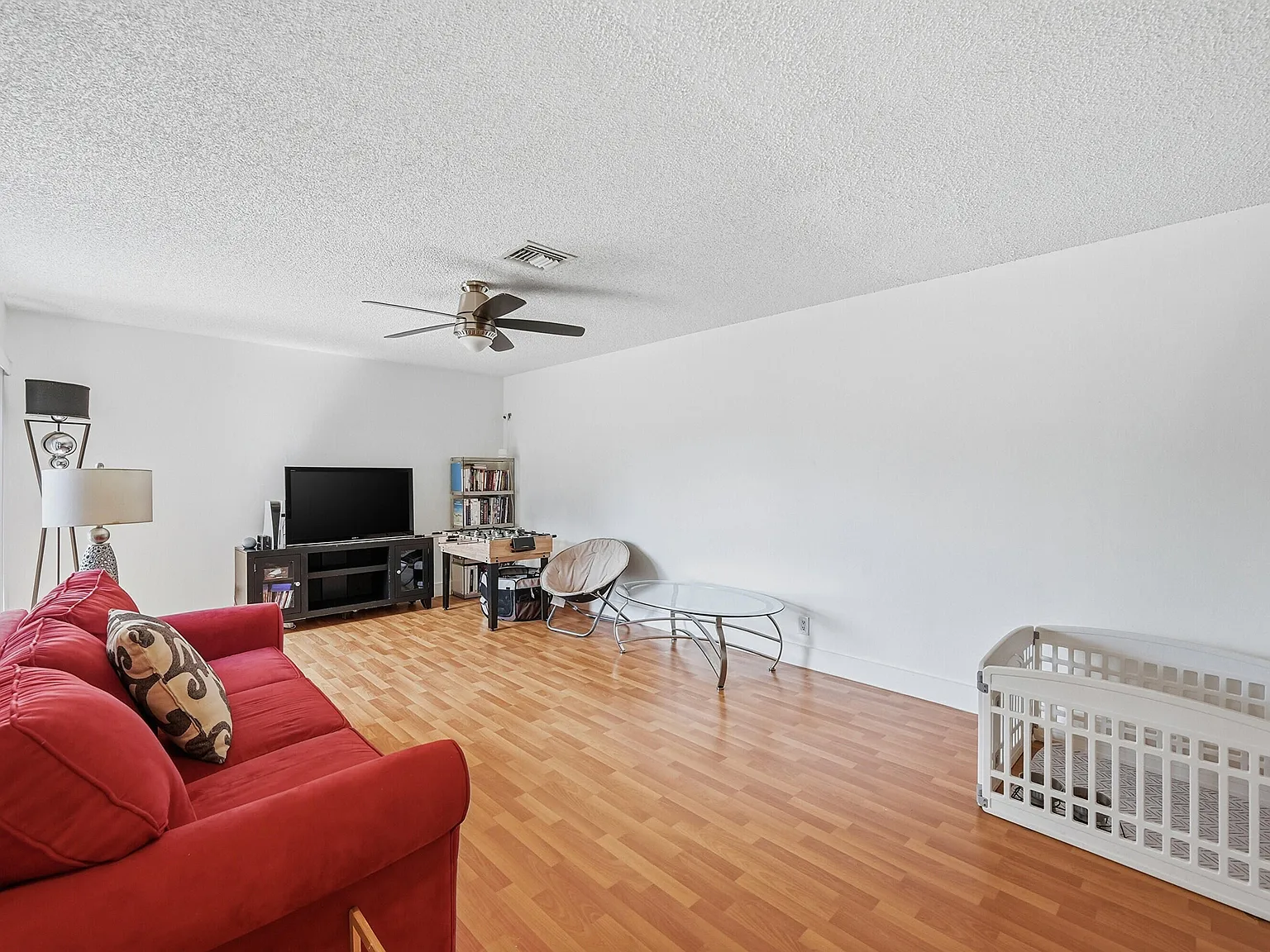 3 bed, 2.5 bath, 1434 sqft, $3,000 — Photo 3