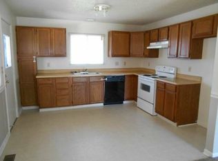 1503 SW Clearview Ln, Topeka, KS 66619