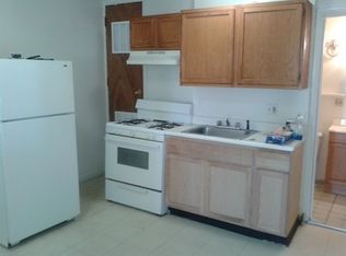 362 High St APT 4F, Holyoke, MA 01040