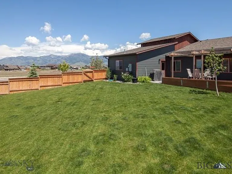 4020 Annie St — Photo 9