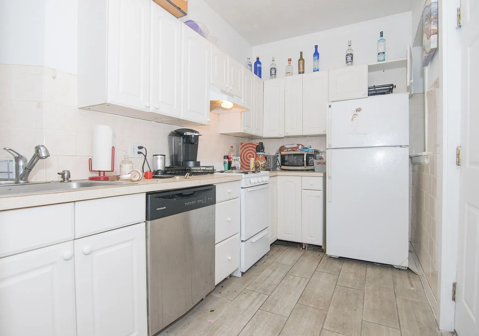 4 Bed Right Across From B.U. Available 9/1 — Photo 1