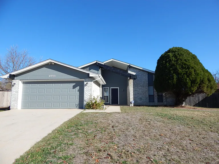 4503 River Oaks Dr — Photo 3