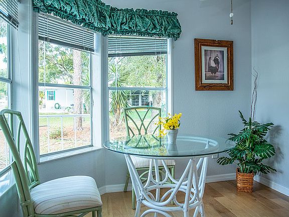 3rd image of 8184 Country Club Dr