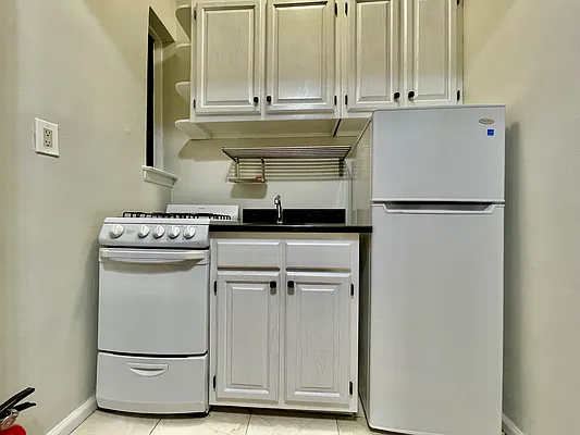 Rented by R New York | media 19