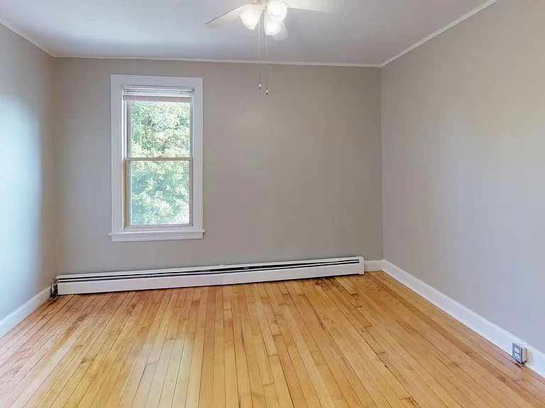 1729 Commonwealth Ave — Photo 1