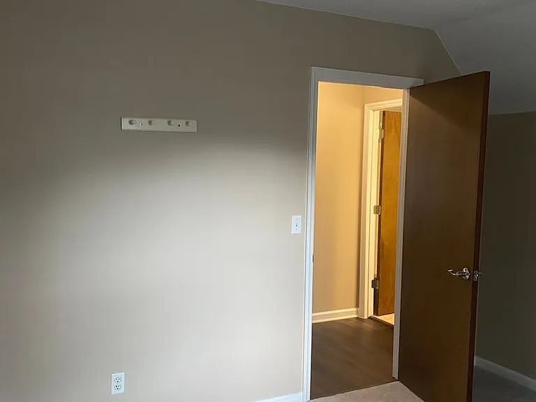 1509 N Respess St — Photo 26