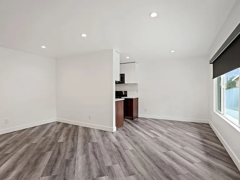 6307 Elgin Street Apartments — Photo 31