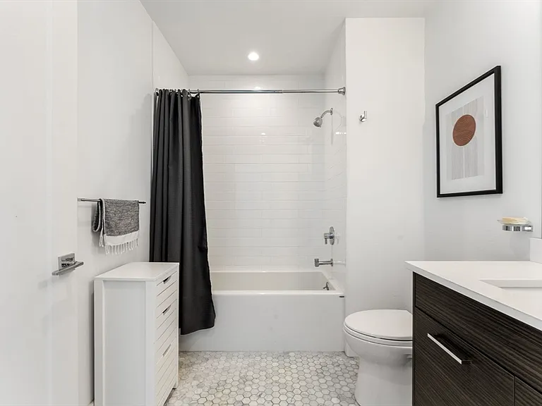 14 W Broadway #705 — Photo 10