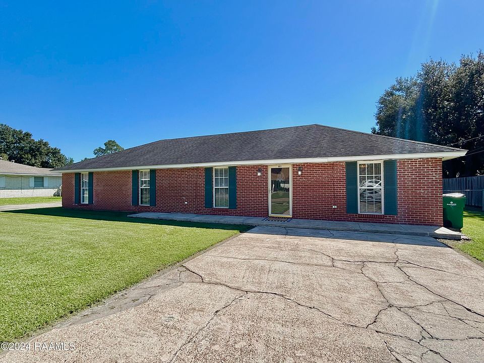1st image of 803 N Shireview Cir