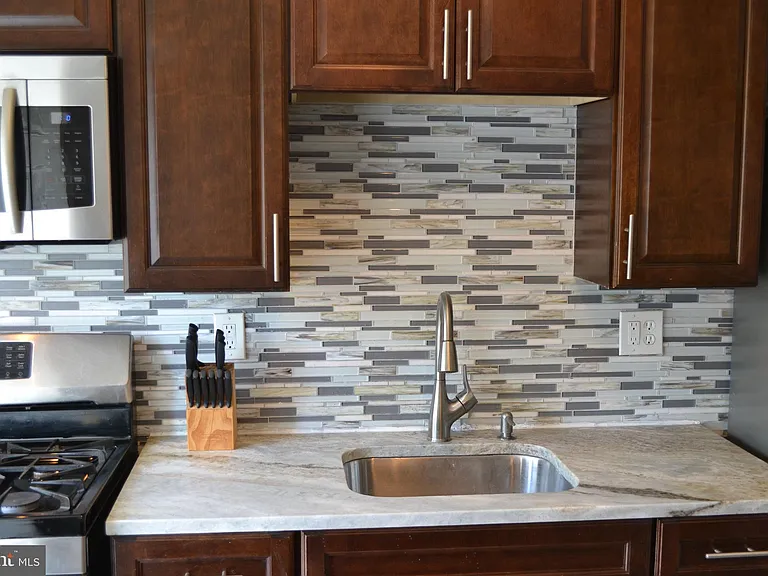 5153 Frederick Ave — Photo 11