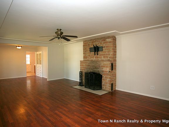 2nd image of 4782 Garfield St
