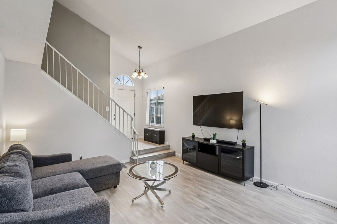 next background image