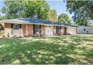 108 Lancashire Dr, Bossier City, LA 71111