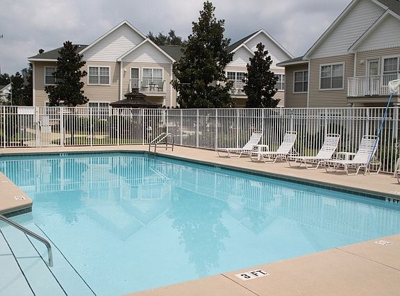 2nd image of 1501 Partin Dr APT 124