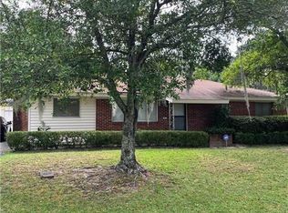 6 Merrydell Dr, Savannah, GA 31419