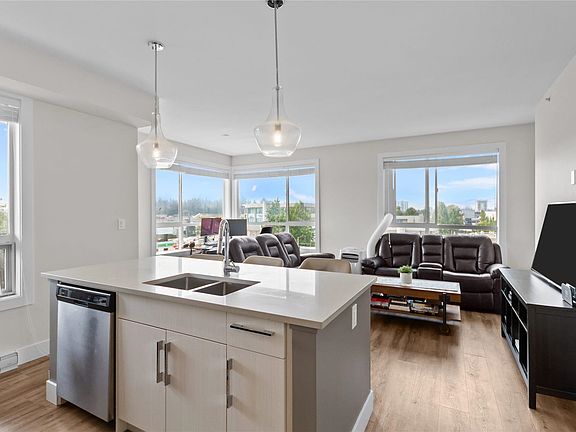 3rd image of 32838 Ventura Ave #512