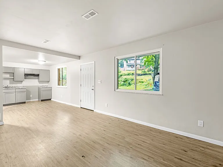 167 Seiberling St #1 — Photo 3