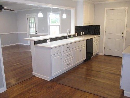3rd image of 1217 W 31st St S