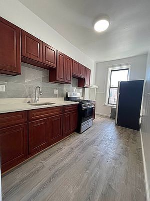 1st image of 340 8th St #7