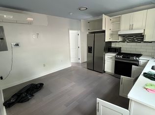 16010 76th Rd #F2-2, Fresh Meadows, NY 11366