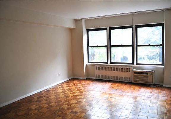 3rd image of 120 E 36th St APT 3D