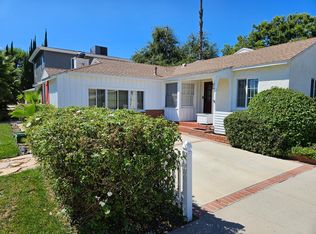 18741 Runnymede St, Reseda, CA 91335