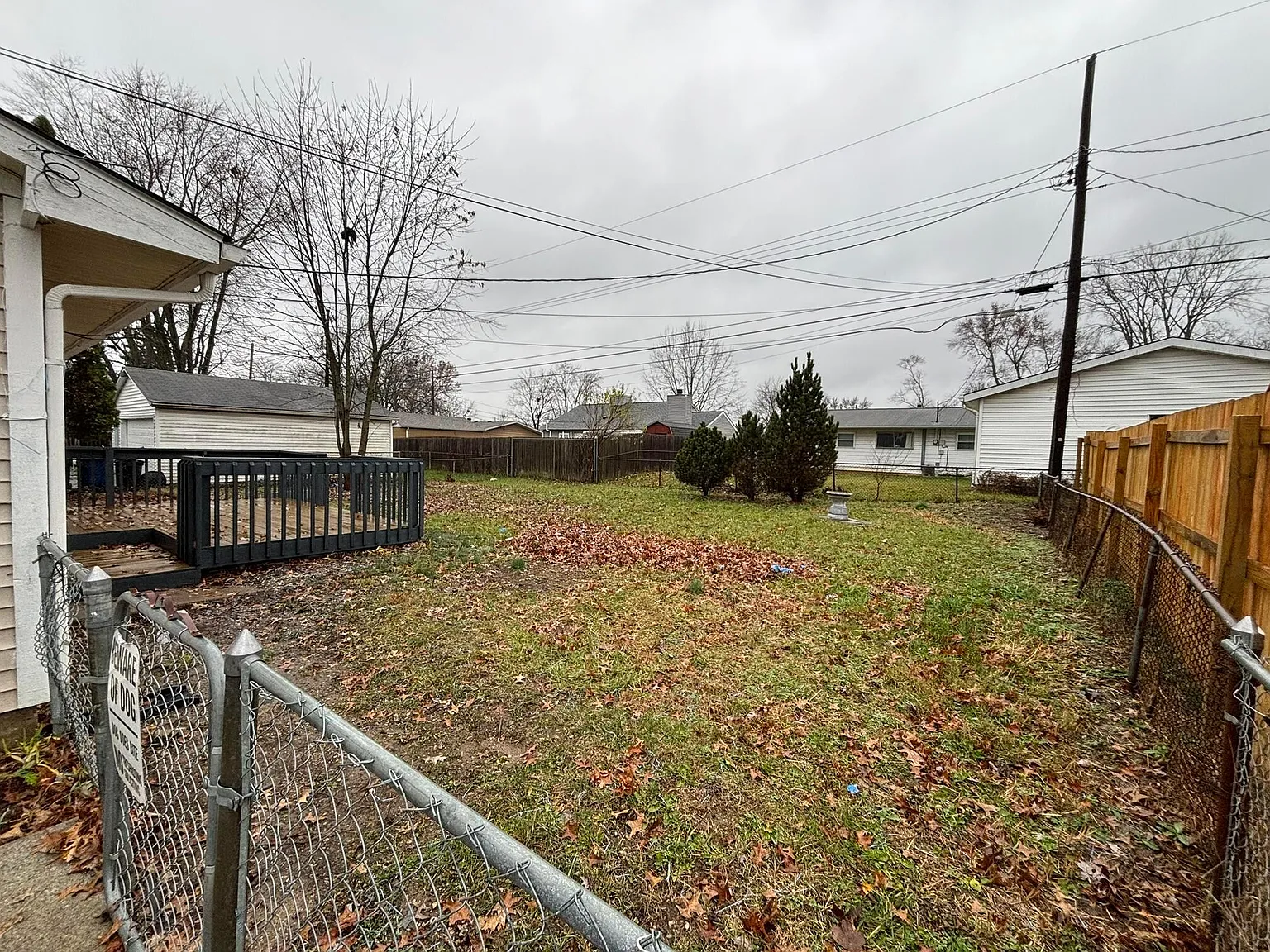 3 bed, 1.0 bath, 984 sqft, $1,945 — Photo 3