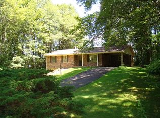 50 Scarey Ln, Hillsville, VA 24343