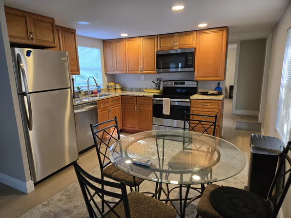 754 Elm St, Safety Harbor, FL 34695