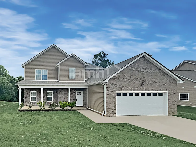 913 Beverly Ct — Photo 1