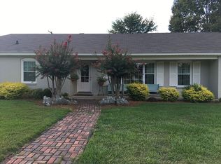 2627 Canterbury Rd, Columbus, MS 39705