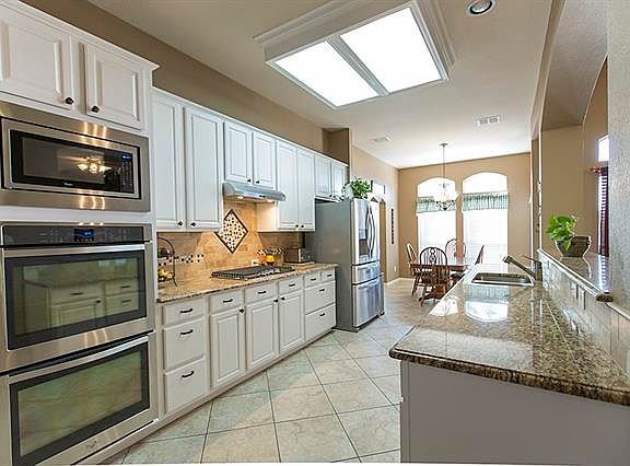3rd image of 204 Hearthstone Dr